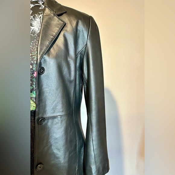 Vintage 90’s black leather jacket - Picture 2 of 7